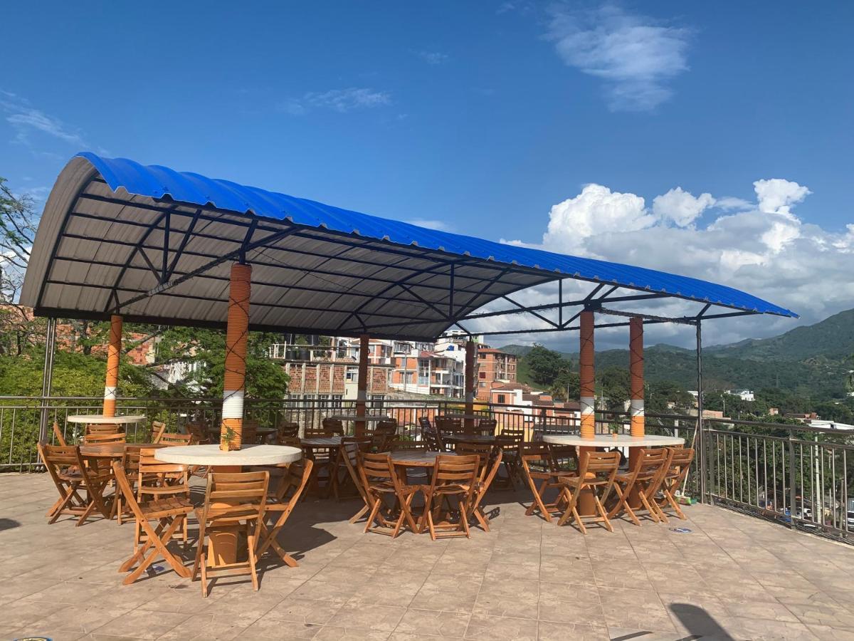 Hotel Bellavista Premium Villeta Exterior photo
