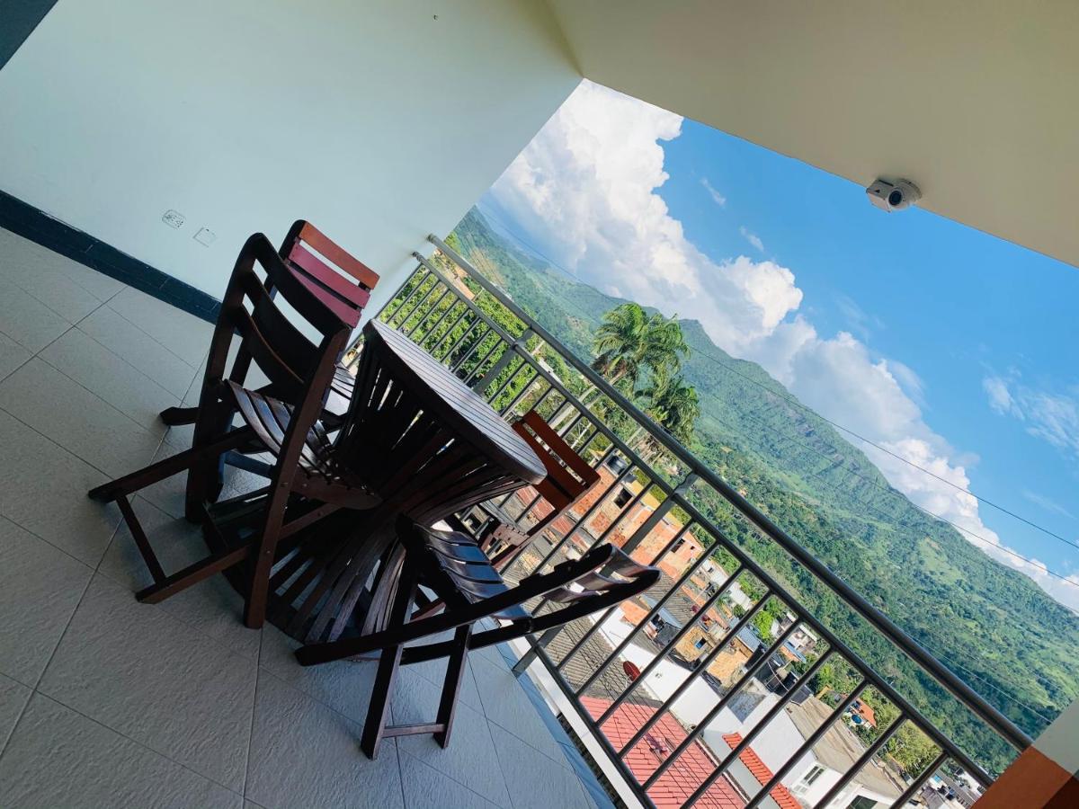 Hotel Bellavista Premium Villeta Exterior photo